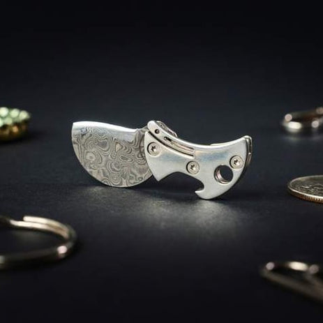 Kompakt flaskeåbner i titanium i miniformat & EDC-kniv