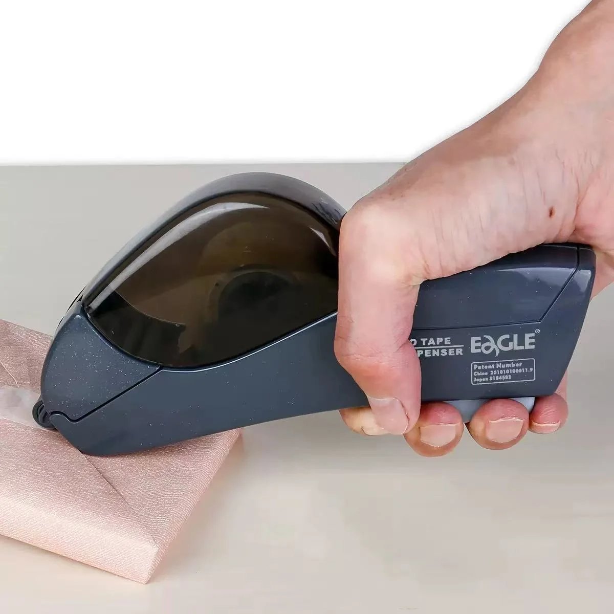 ✂️📦 Automatisk tape-dispenser – Pak det ind med én hånd!