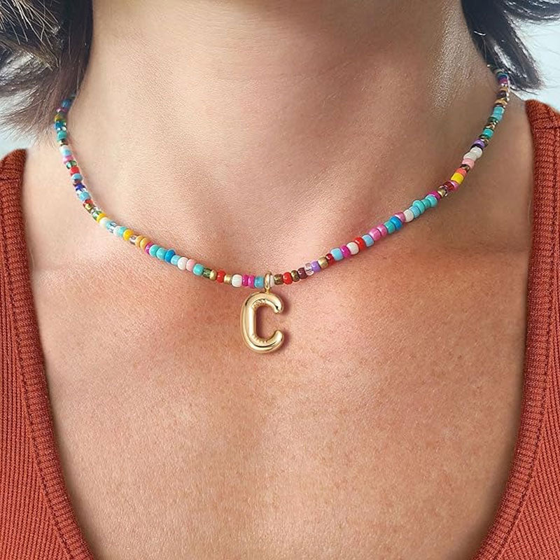 Initialhalskæde med perler