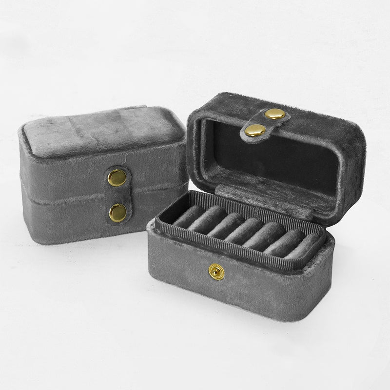 Mini fløjls smykkeskri