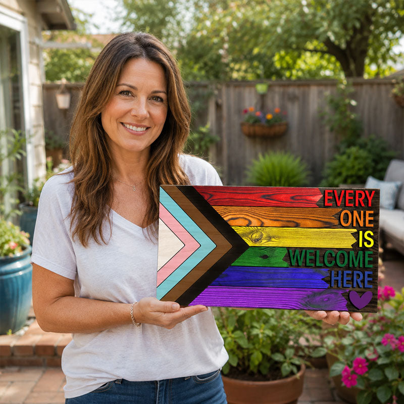 🌈❤️ Alle er velkomne her – træskilt