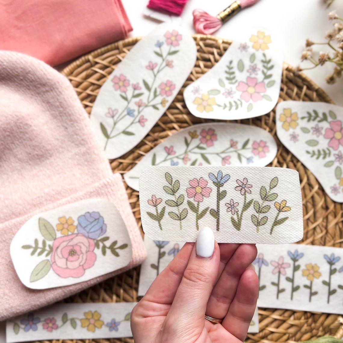 🌸Blomsterlinjer Designede blomsterbordurmønstre Broderimønstre – Broderi & Stitch for begyndere