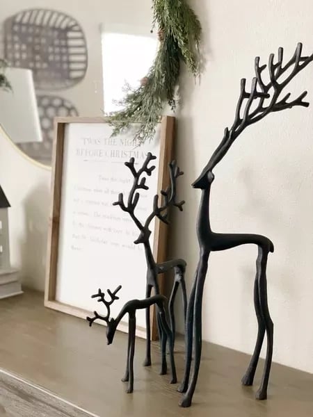 🎅Julebestsellere 🦌2 stk. sorte rensdyrstatuer Juledekorationssæt