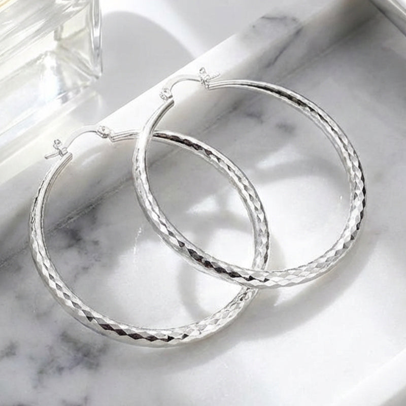 🎉KØB 1, FÅ 1 GRATIS🎁Diam🎉 KØB 1, FÅ 1 GRATIS 🎁 Diamantslebne hoopøreringe til kvinder – elegante, funklende 💎 Diamantslebne hoopøreringe til kvinder