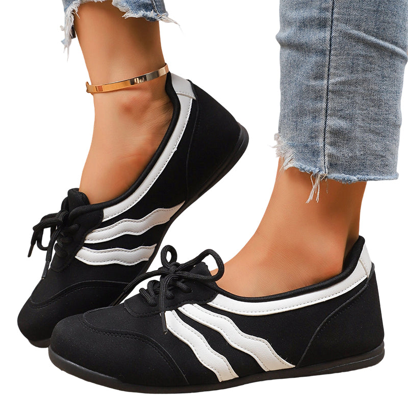 Retro-sneakers med snørebånd og bølgestriber til kvinder