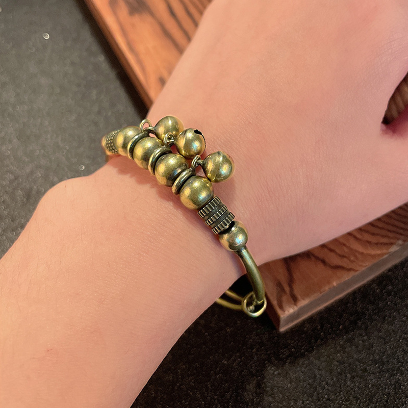 ✨ BEGRÆNSET TILBUD: 50 % RABAT! ✨ Justerbar armring med klokker – vintage messing, perler, klokkeklang, letvægts 💫