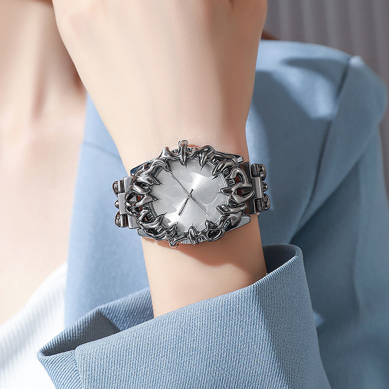 ⌚ 50 % RABAT I BEGRÆNSET PERIODE! ✨ Kreativt kvartsur til mænd i kloform – rød urskive, skulpturelt armbånd, i markant stil 🔥