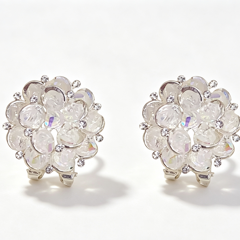 💎 Udsalg 2026 — Over 52.000 solgt!✨ Elegante ørestikker med blomstermotiv – glitrende detaljer og let og behagelig pasform 🌸
